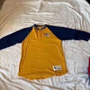Mitchell & Ness Nashville Predators 3⁄4 Sleeve Henley T‑Shirt (Size M)